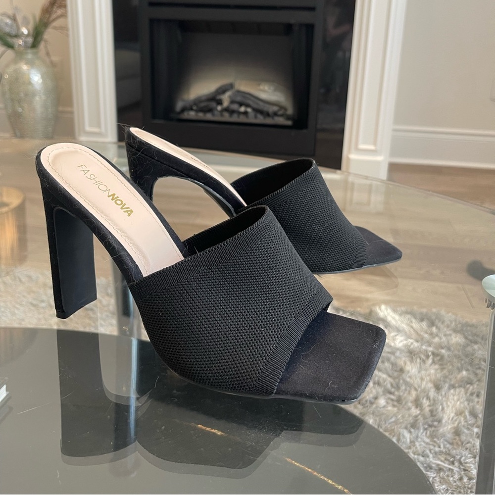 Black heels perfect for summer